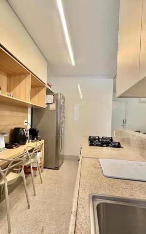 Apartamento à venda com 100m², 3 quartos e 2 vagas Apartamento à venda com 100m², 3 quartos e 2 vagasCozinha e Área de Serviço
