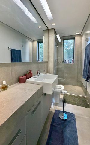 Apartamento à venda com 100m², 3 quartos e 2 vagas Apartamento à venda com 100m², 3 quartos e 2 vagasBanheiro da Suíte
