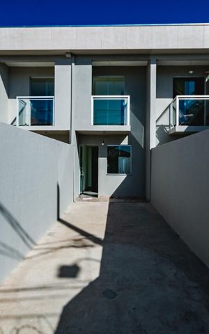 Casa à venda com 87m², 2 quartos e 2 vagasFachada