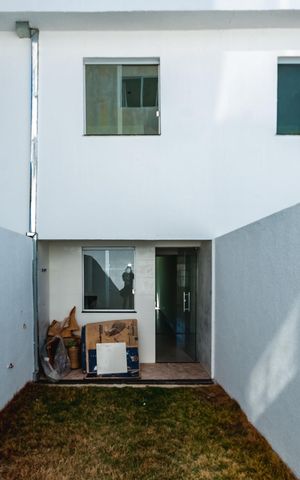 Casa à venda com 87m², 2 quartos e 2 vagasQuintal