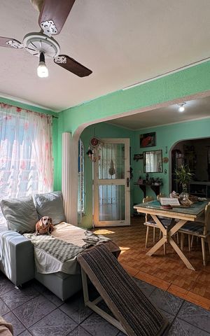 Casa para alugar com 258m², 6 quartos e 8 vagas Casa para alugar com 258m², 6 quartos e 8 vagasSala