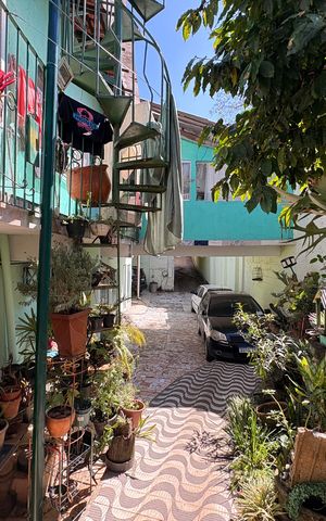 Casa para alugar com 258m², 6 quartos e 8 vagas Casa para alugar com 258m², 6 quartos e 8 vagasQuintal