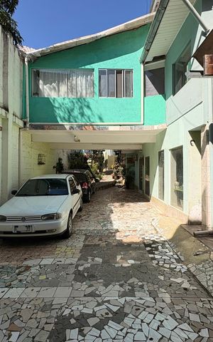 Casa para alugar com 258m², 6 quartos e 8 vagas Casa para alugar com 258m², 6 quartos e 8 vagasGaragem