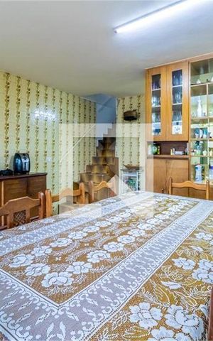 Casa para alugar com 525m², 4 quartos e 2 vagas Casa para alugar com 525m², 4 quartos e 2 vagasCozinha