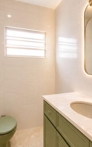 Casa para alugar com 525m², 4 quartos e 2 vagas Casa para alugar com 525m², 4 quartos e 2 vagasBanheiro