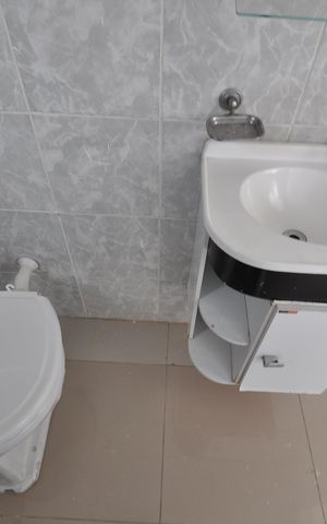 Casa para alugar com 250m², 4 quartos e 2 vagasBanheiro de Serviço