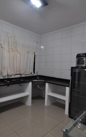 Casa para alugar com 250m², 4 quartos e 2 vagasCozinha