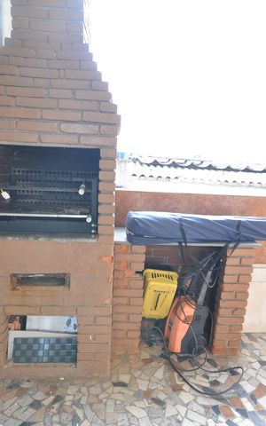 Casa para alugar com 250m², 4 quartos e 2 vagasChurrasqueira