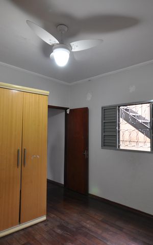 Casa para alugar com 250m², 4 quartos e 2 vagasQuarto 2