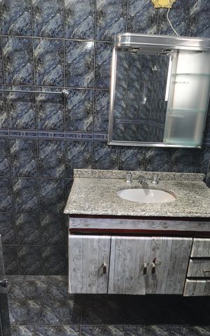 Casa para alugar com 250m², 4 quartos e 2 vagasBanheiro