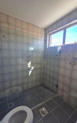 Apartamento à venda com 130m², 2 quartos e 2 vagas Apartamento à venda com 130m², 2 quartos e 2 vagasSuíte 1 - Banheiro
