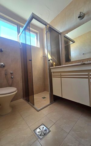 Apartamento à venda com 130m², 2 quartos e 2 vagas Apartamento à venda com 130m², 2 quartos e 2 vagasSuíte 2 - Banheiro