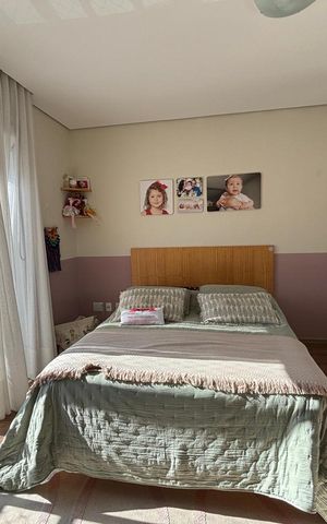 Casa de condomínio à venda com 172m², 3 quartos e 2 vagas Casa de condomínio à venda com 172m², 3 quartos e 2 vagasQuarto