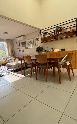 Casa de condomínio à venda com 172m², 3 quartos e 2 vagas Casa de condomínio à venda com 172m², 3 quartos e 2 vagasSala