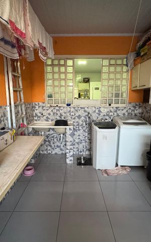 Casa à venda com 105m², 3 quartos e sem vaga