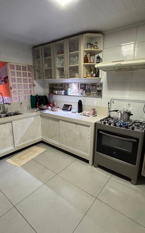Casa à venda com 105m², 3 quartos e sem vaga