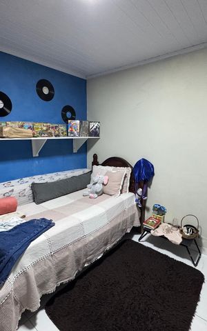 Casa à venda com 105m², 3 quartos e sem vaga