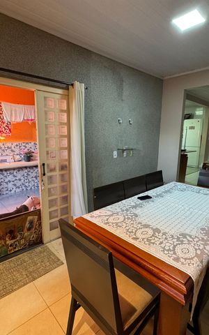 Casa à venda com 105m², 3 quartos e sem vaga