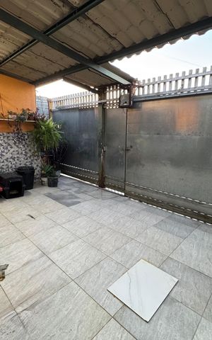 Casa à venda com 105m², 3 quartos e sem vaga