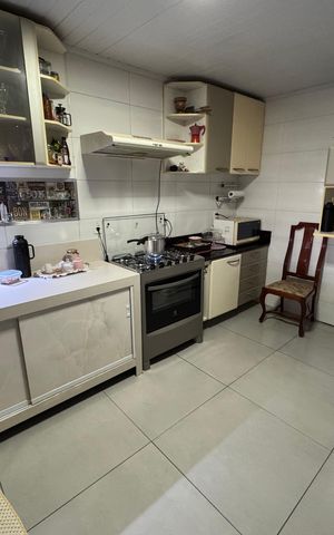 Casa à venda com 105m², 3 quartos e sem vaga