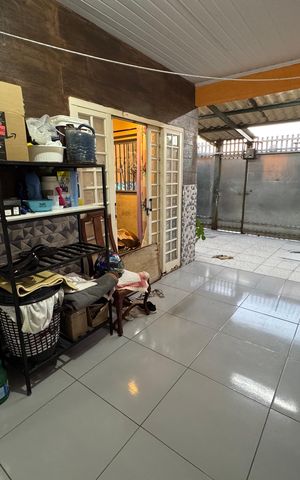 Casa à venda com 105m², 3 quartos e sem vaga