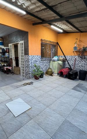 Casa à venda com 105m², 3 quartos e sem vaga