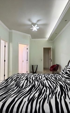 Casa à venda com 300m², 4 quartos e 2 vagas Casa à venda com 300m², 4 quartos e 2 vagasQuarto
