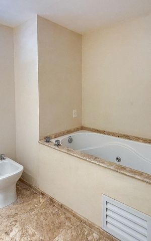 Apartamento para alugar com 224m², 2 quartos e 3 vagas