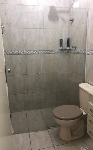 Casa para alugar com 125m², 3 quartos e 2 vagas Casa para alugar com 125m², 3 quartos e 2 vagasBanheiro