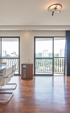 Apartamento à venda com 184m², 4 quartos e 4 vagas Apartamento à venda com 184m², 4 quartos e 4 vagasSala