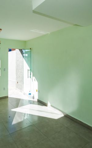 Casa à venda com 87m², 2 quartos e 2 vagasSala