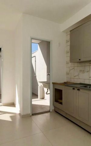 Apartamento à venda com 77m², 2 quartos e 1 vaga Apartamento à venda com 77m², 2 quartos e 1 vagaSala