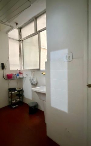 Apartamento à venda com 130m², 3 quartos e 1 vagaÁrea de serviço