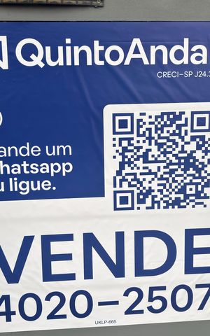 Casa à venda com 146m², 2 quartos e 6 vagas Casa à venda com 146m², 2 quartos e 6 vagasFachada