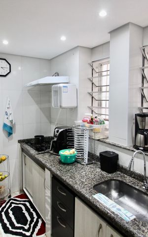 Casa à venda com 146m², 2 quartos e 6 vagas Casa à venda com 146m², 2 quartos e 6 vagasCozinha