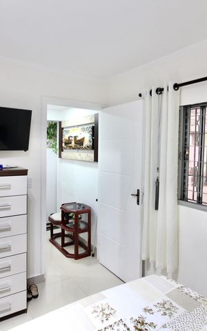 Casa à venda com 146m², 2 quartos e 6 vagas Casa à venda com 146m², 2 quartos e 6 vagasQuarto