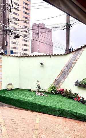 Casa à venda com 146m², 2 quartos e 6 vagas Casa à venda com 146m², 2 quartos e 6 vagasGaragem