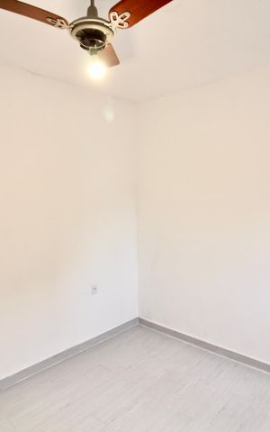 Casa à venda com 146m², 2 quartos e 6 vagas Casa à venda com 146m², 2 quartos e 6 vagasQuarto Casa 2