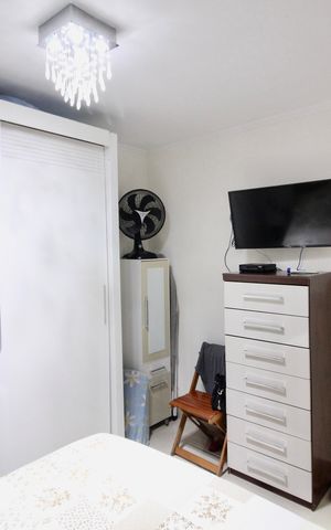 Casa à venda com 146m², 2 quartos e 6 vagas Casa à venda com 146m², 2 quartos e 6 vagasQuarto