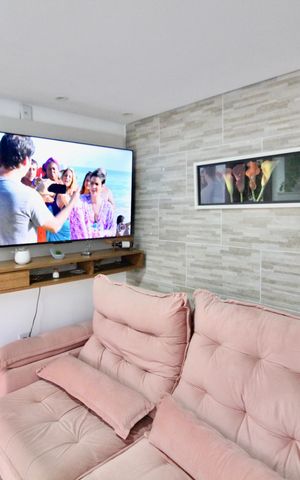 Casa à venda com 146m², 2 quartos e 6 vagas Casa à venda com 146m², 2 quartos e 6 vagasSala