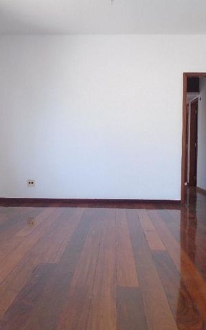 Apartamento para alugar com 120m², 3 quartos e 1 vaga Apartamento para alugar com 120m², 3 quartos e 1 vagaSala