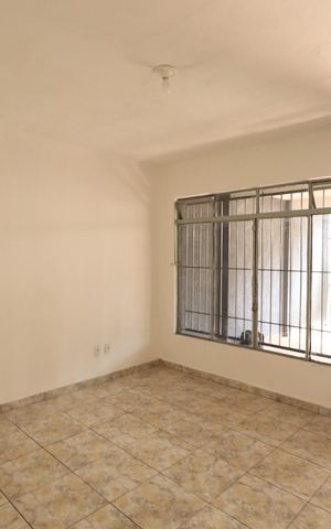 Casa para alugar com 108m², 2 quartos e 1 vagaSala