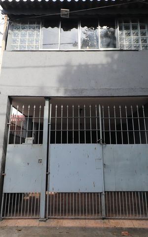 Casa para alugar com 108m², 2 quartos e 1 vagaFachada