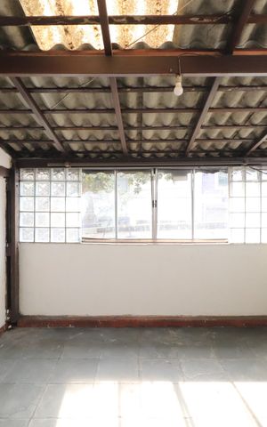 Casa para alugar com 108m², 2 quartos e 1 vagaVaranda