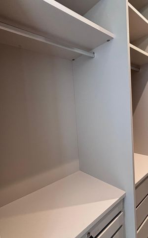 Apartamento para alugar com 194m², 4 quartos e 3 vagas Apartamento para alugar com 194m², 4 quartos e 3 vagasCloset da suíte 1
