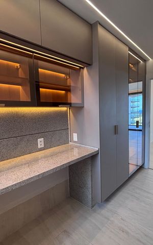 Apartamento para alugar com 194m², 4 quartos e 3 vagas Apartamento para alugar com 194m², 4 quartos e 3 vagasCozinha