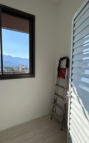 Apartamento para alugar com 194m², 4 quartos e 3 vagas Apartamento para alugar com 194m², 4 quartos e 3 vagasQuarto de Serviço