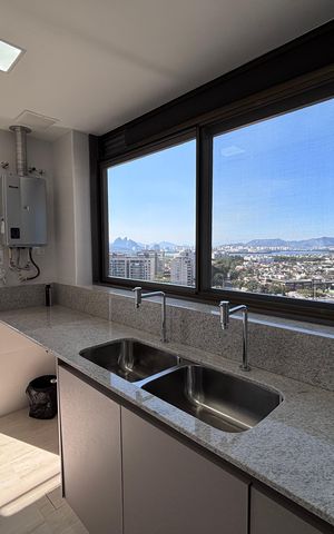 Apartamento para alugar com 194m², 4 quartos e 3 vagas Apartamento para alugar com 194m², 4 quartos e 3 vagasÁrea de Serviço