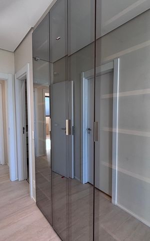 Apartamento para alugar com 194m², 4 quartos e 3 vagas Apartamento para alugar com 194m², 4 quartos e 3 vagasCloset da suíte 1