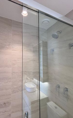 Apartamento para alugar com 194m², 4 quartos e 3 vagas Apartamento para alugar com 194m², 4 quartos e 3 vagasBanheiro sala de tv